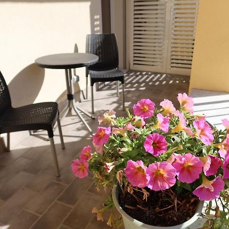 La Casa Di Loris Apartment Sarzana Exterior photo